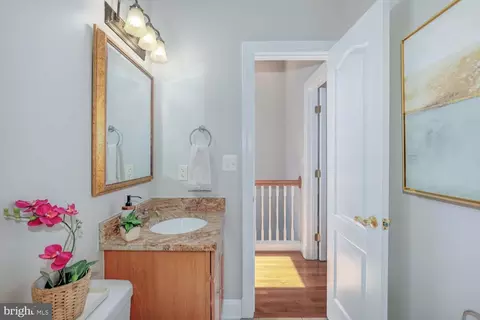 1255 I St NE, Washington, DC 20002 photo 28