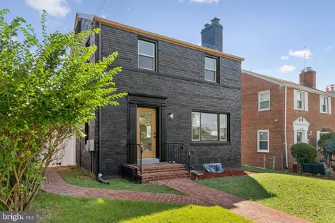 1794 41st Pl SE, Washington, DC 20020