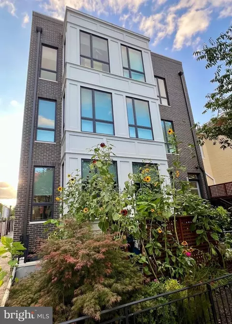 824 13th St NE #1, Washington, DC 20002 photo 1