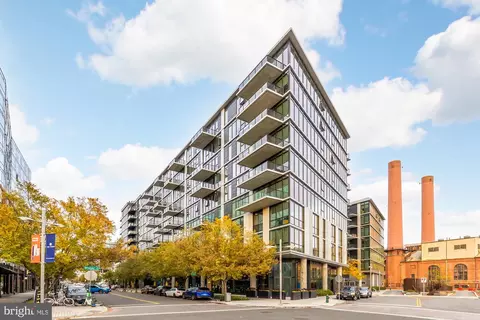 1300 4th St SE #702, Washington, DC 20003
