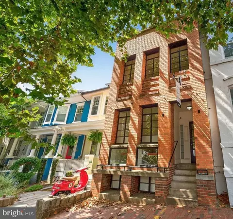 1656 33rd St NW, Washington, DC 20007