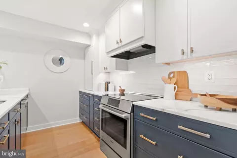 Kitchen - 910 9th St NE #1, Washington, DC 20002 photo 3 of 7