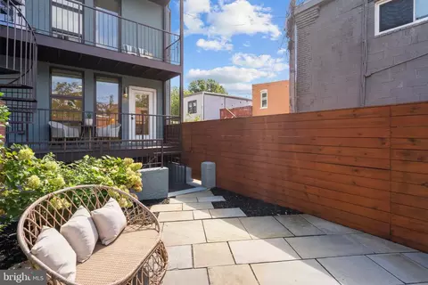 Exterior - 910 9th St NE #1, Washington, DC 20002 photo 7 of 15