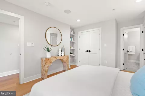 Bedroom - 910 9th St NE #1, Washington, DC 20002 photo 4 of 15