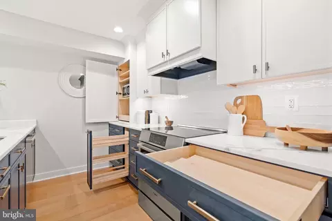 Kitchen - 910 9th St NE #1, Washington, DC 20002 photo 4 of 7