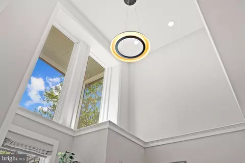 Entry Way - 910 9th St NE #1, Washington, DC 20002 photo 2 of 3