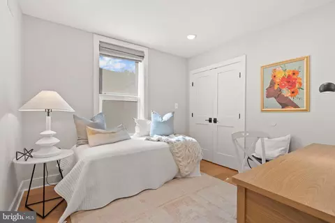 Bedroom - 910 9th St NE #1, Washington, DC 20002 photo 9 of 15