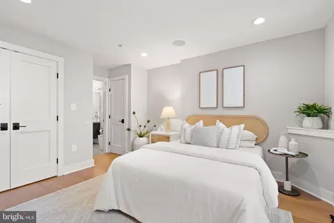 Bedroom - 910 9th St NE #1, Washington, DC 20002 photo 3 of 15