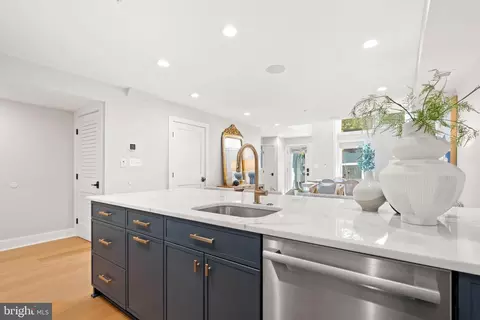 Kitchen - 910 9th St NE #1, Washington, DC 20002 photo 5 of 7