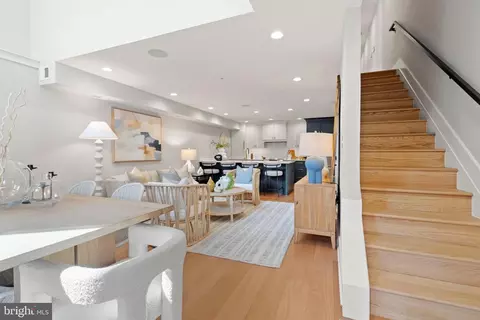 Entry Way - 910 9th St NE #1, Washington, DC 20002 photo 1 of 3