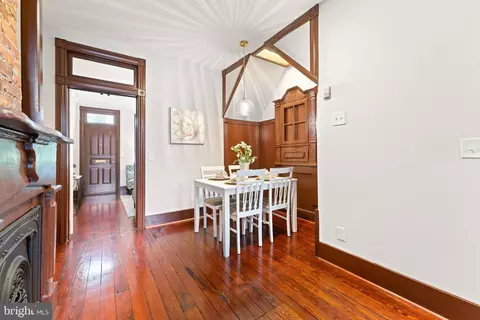 Dining - 307 4th St NE, Washington, DC 20002 photo 2 of 3