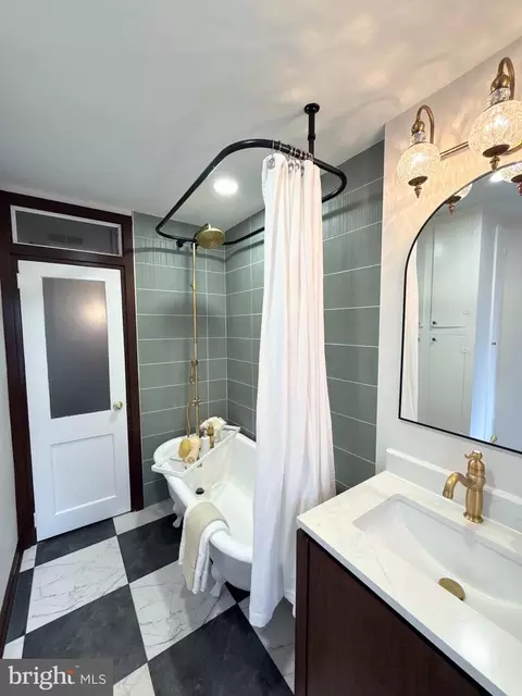 Bath - 307 4th St NE, Washington, DC 20002 photo 7 of 8