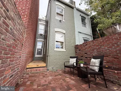 Exterior - 307 4th St NE, Washington, DC 20002 photo 5 of 6
