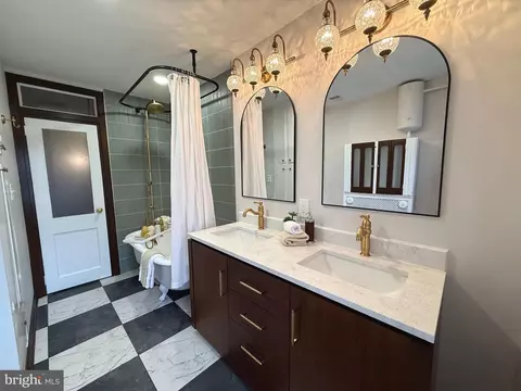 Bath - 307 4th St NE, Washington, DC 20002 photo 8 of 8
