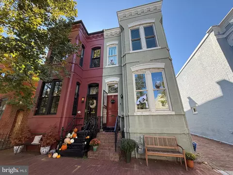 Exterior - 307 4th St NE, Washington, DC 20002 photo 4 of 6
