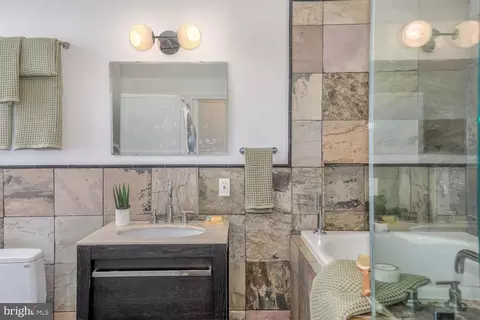 Bath - 1220 C St SE, Washington, DC 20003 photo 1 of 2