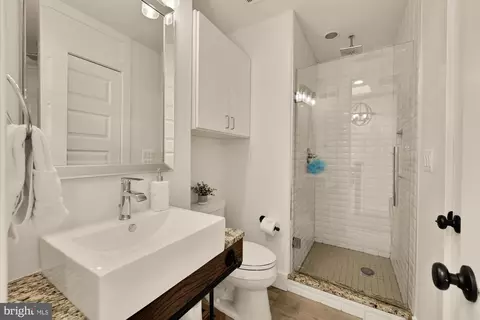 Bath - 1739 D St NE, Washington, DC 20002 photo 3 of 4