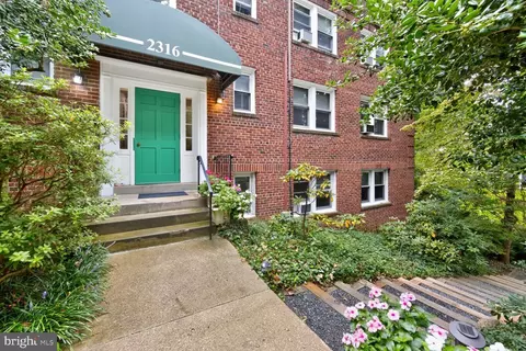 2316 40th Pl NW #103, Washington, DC 20007