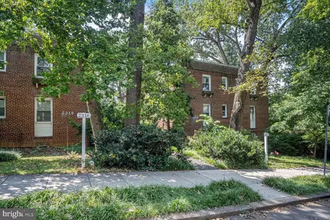 Exterior - 2316 40th Pl NW #103, Washington, DC 20007 photo 2 of 3