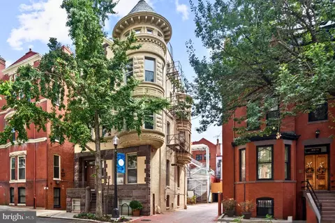 2008 Hillyer Pl NW, Washington, DC 20009