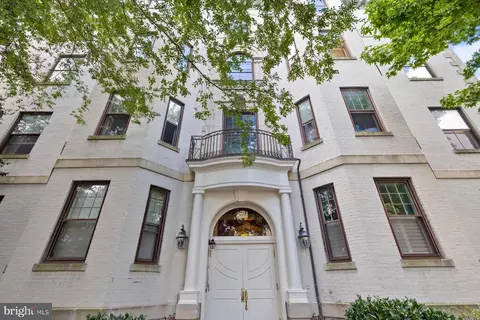 3020 Dent Pl NW #30W, Washington, DC 20007