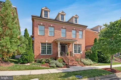 208 Beacon Pl NE, Washington, DC 20011