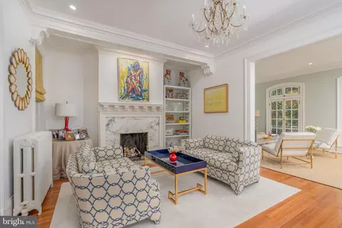 Living - 2131 Bancroft Pl NW, Washington, DC 20008 photo 4 of 5