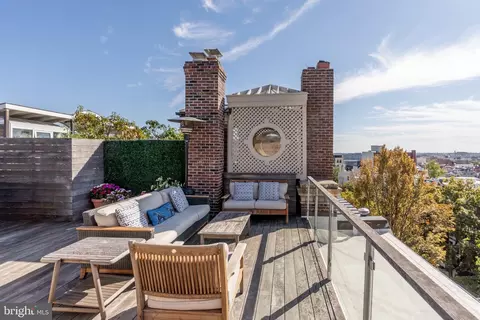 Exterior - 2131 Bancroft Pl NW, Washington, DC 20008 photo 10 of 10
