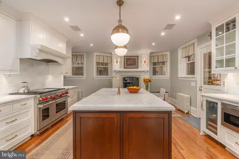 Kitchen - 2131 Bancroft Pl NW, Washington, DC 20008 photo 1 of 3