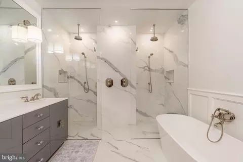Bath - 2131 Bancroft Pl NW, Washington, DC 20008 photo 1 of 5