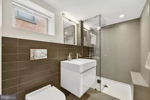 Bath - 135 13th St NE, Washington, DC 20002 photo 4 of 6