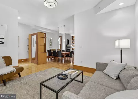 Living - 135 13th St NE, Washington, DC 20002 photo 2 of 5