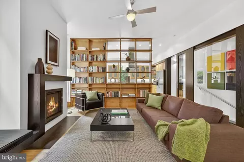Living - 135 13th St NE, Washington, DC 20002 photo 5 of 5