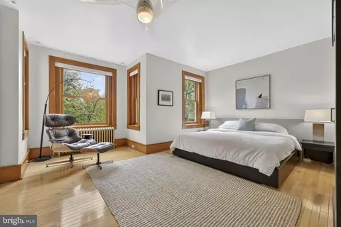 Bedroom - 135 13th St NE, Washington, DC 20002 photo 1 of 15