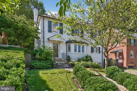 3908 49th St NW, Washington, DC 20016