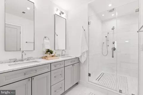 Bath - 1922 35th St NW, Washington, DC 20007 photo 2 of 6