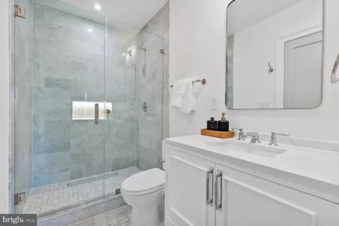 Bath - 1922 35th St NW, Washington, DC 20007 photo 4 of 6