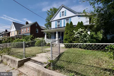2114 Kearny St NE, Washington, DC 20018