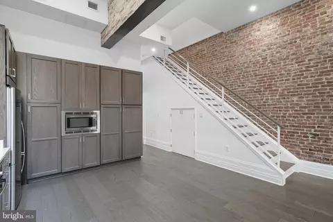 Entry Way - 901 D St NE #207, Washington, DC 20002 photo 3 of 10
