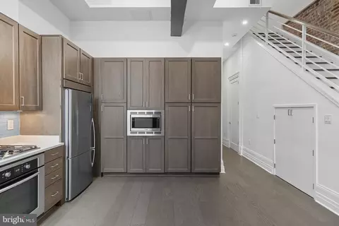 Entry Way - 901 D St NE #207, Washington, DC 20002 photo 4 of 10