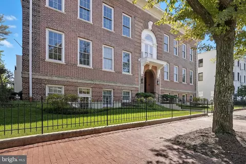 901 D St NE #207, Washington, DC 20002