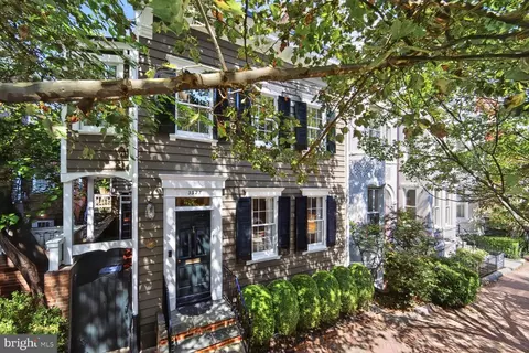 3327 O St NW, Washington, DC 20007 photo 2
