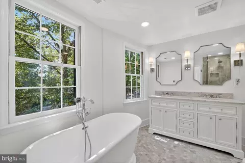 3327 O St NW, Washington, DC 20007 photo 22