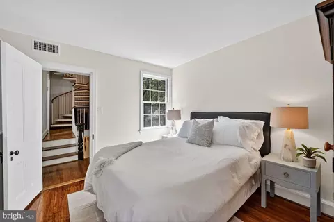 3327 O St NW, Washington, DC 20007 photo 25