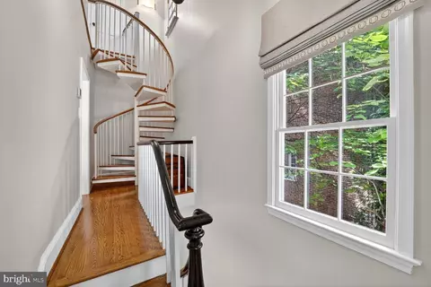 3327 O St NW, Washington, DC 20007 photo 28