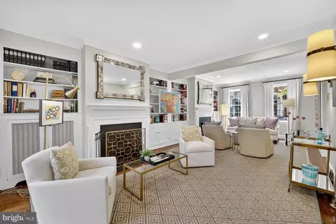 3327 O St NW, Washington, DC 20007 photo 9