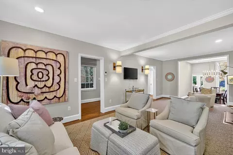 3327 O St NW, Washington, DC 20007 photo 6