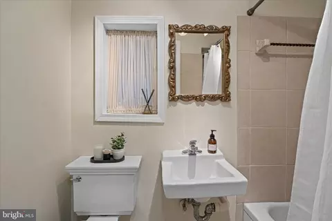 140 11th St NE, Washington, DC 20002 photo 36