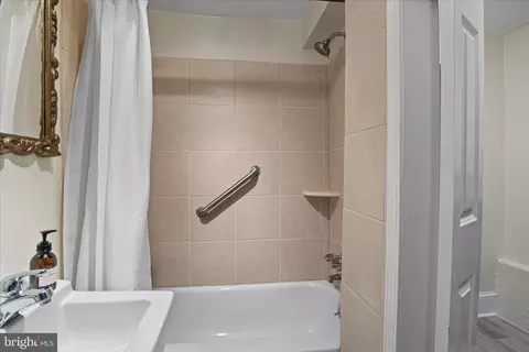 140 11th St NE, Washington, DC 20002 photo 37