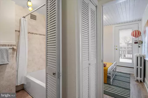 140 11th St NE, Washington, DC 20002 photo 25